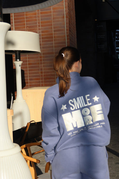 Smile More | Sweatshirt